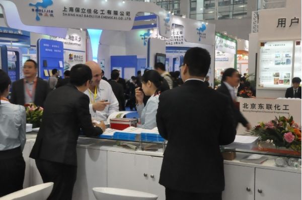 為外國友人做解答 為外國友人做解答