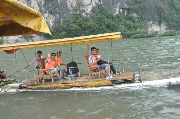 揮一揮手，我繼續(xù)游